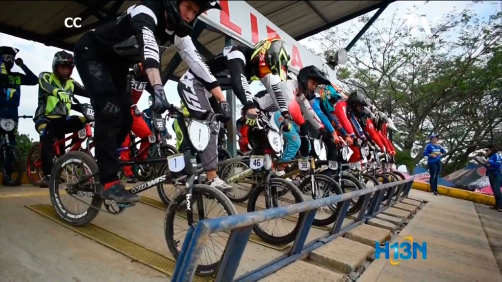 Pilotos antioqueños de BMX, se destacan entre los mejores