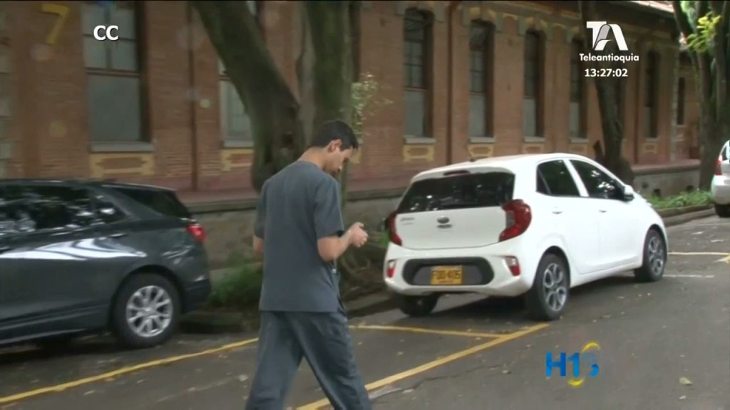 Largas horas frente a los dispositivos móviles podrían pasar factura protuberancia