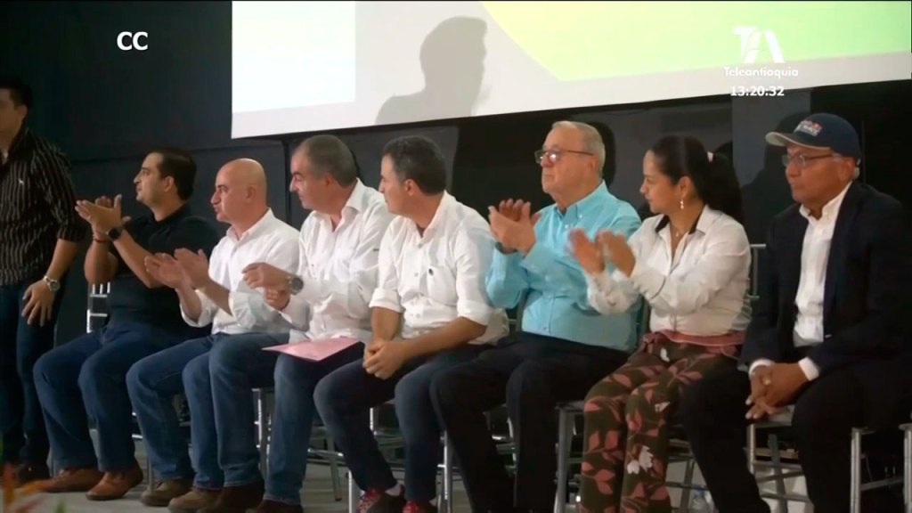 Los candidatos comienzan a recibir respaldos y siguen buscando respaldo popular Comidilla Política