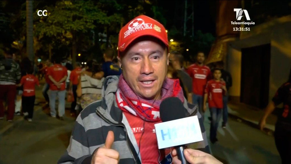Hinchas del equipo rojo felices por la goleada La voz del hincha