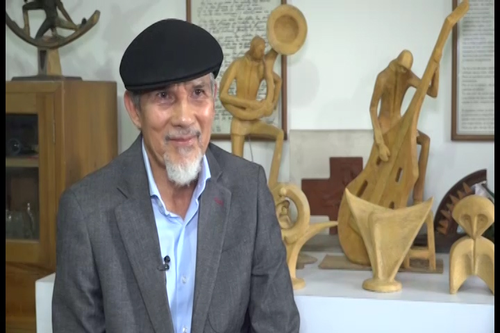 El escultor monumental Salvador Arango, habla sobre su vida salvador