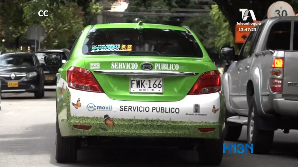 Entraron en operación los primeros taxis eléctricos de color verde taxis electricos