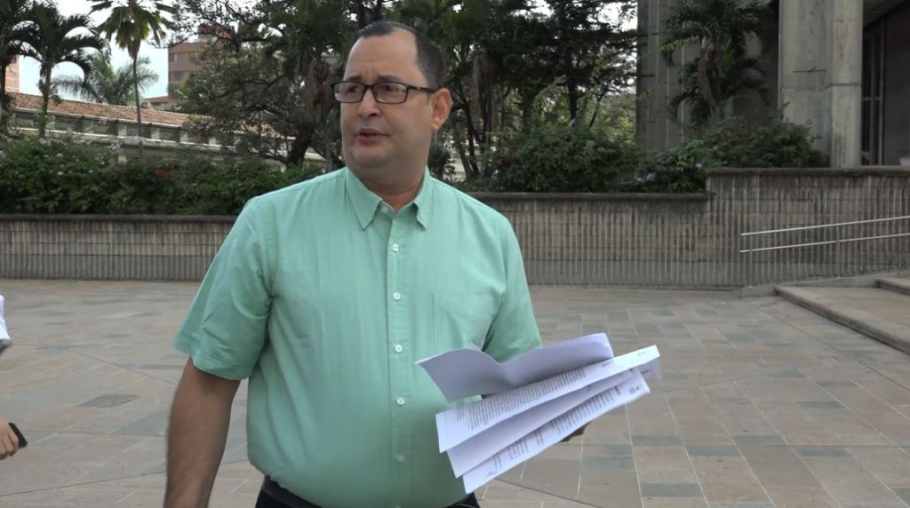 El alcalde electo de Caucasia, no se ha podido posesionar leiderman_ortíz