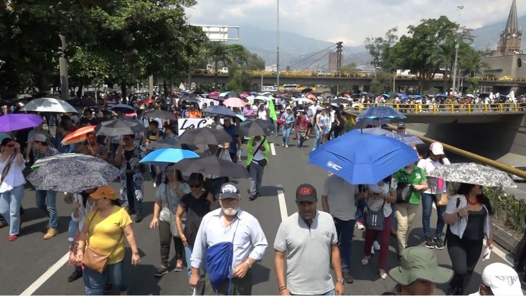 Profesores de Antioquia exigen al Gobierno Nacional garantías de seguridad marcha_profes
