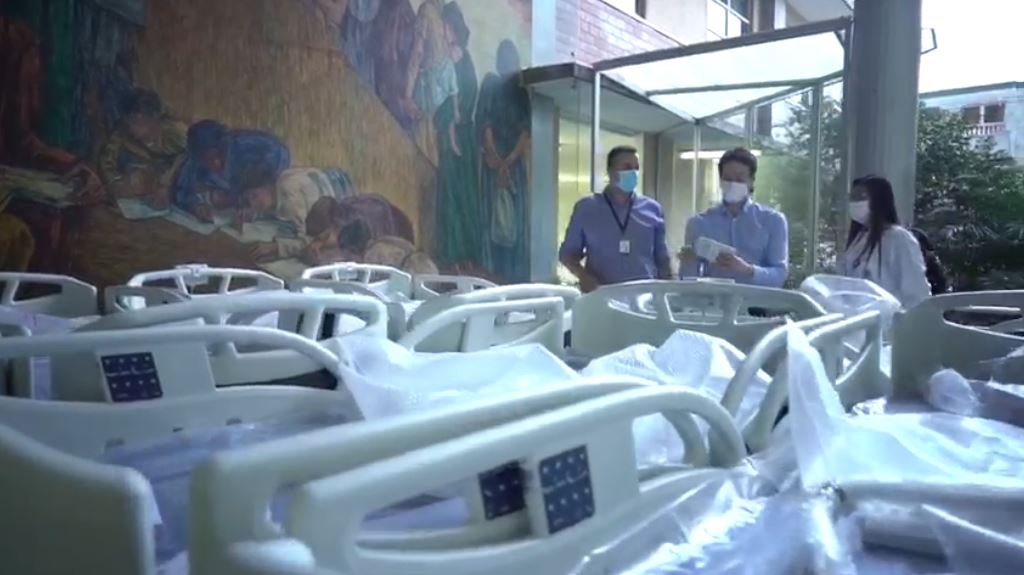 unidad_cuidados_intensivos_clínica_león_trece