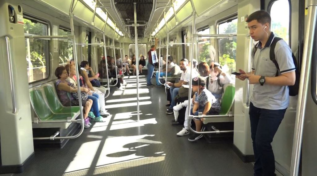 Presunto intento de hurto de celular en el Metro de Medellín