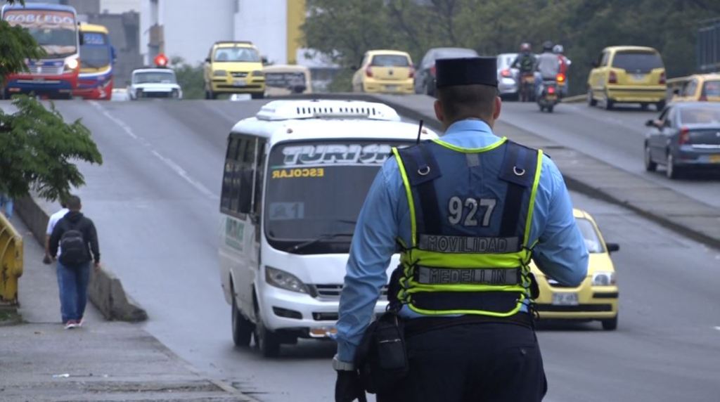 35% de los carros no pasaron prueba de gases operativos_area