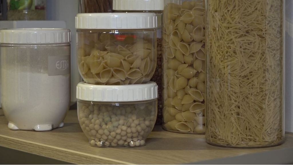 Les enseñamos una forma práctica para organizar su alacena postre2