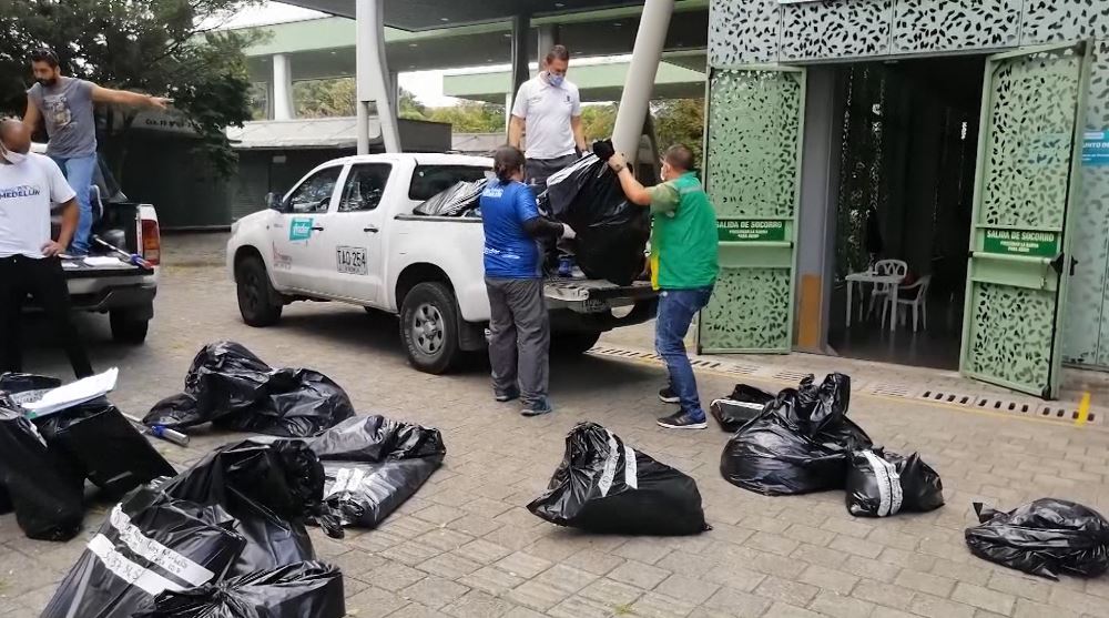 INDER Medellín hace entrega de implementos de entrenamiento a deportistas INDER_Medellín