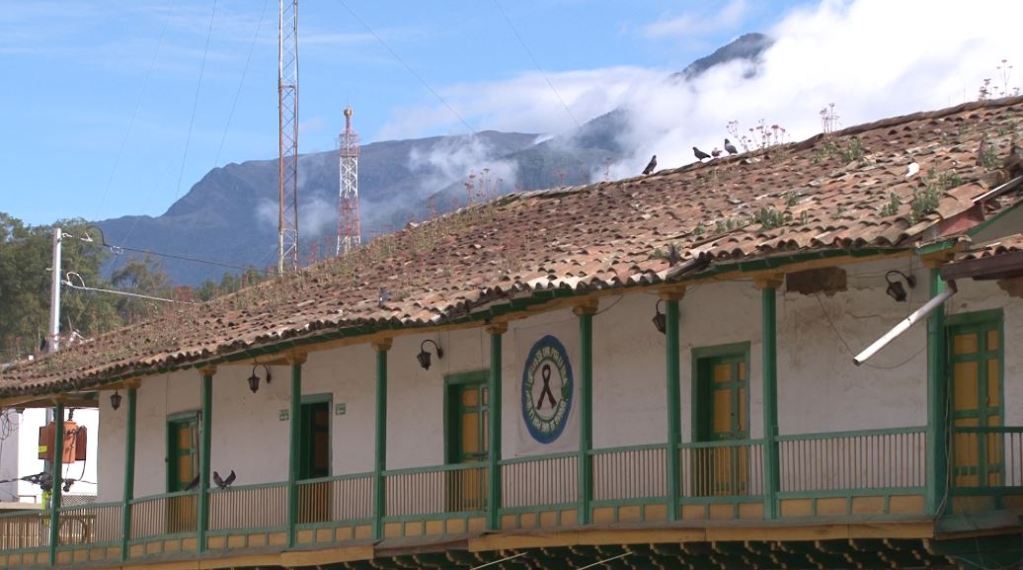 Denuncian desplazamiento de 70 familias indígenas en Urrao urrao_indígenas