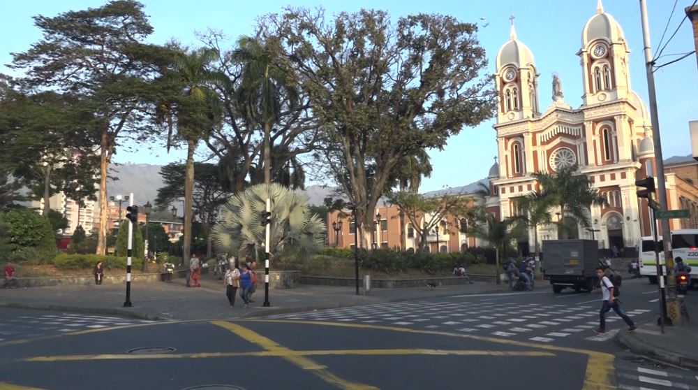 Bello implementa medida temporal de pico y placa para taxis bello