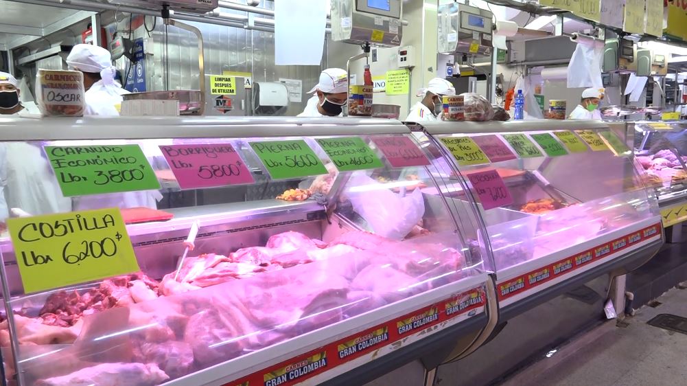 Reabren 30 locales de venta de carne de la Plaza Minorista plaza_minorista
