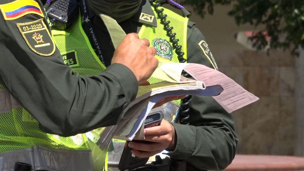 Más de dos mil sancionados por incumplir medidas sanitarias en el puente festivo seguridad_comparendos_medellín
