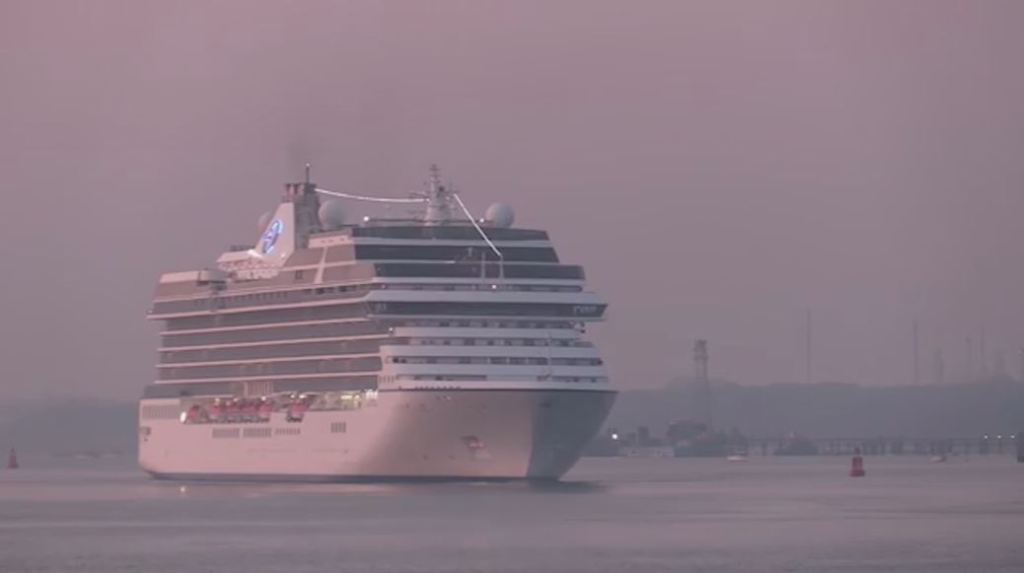 colombianos_varados_crucero