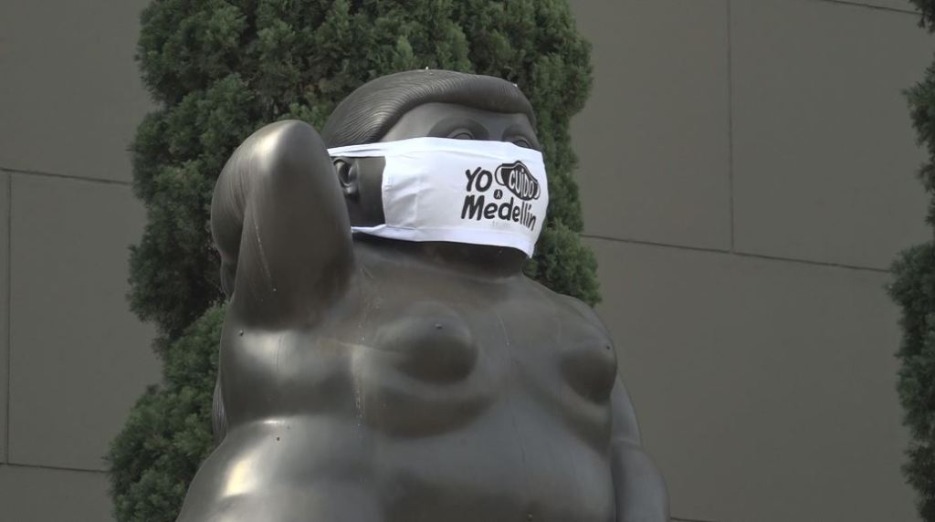 Hasta las esculturas de Botero usan tapabocas para promover el autocuidado esculturas_tapabocas