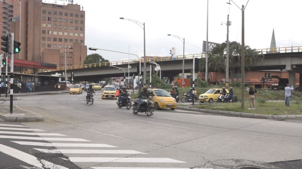 Habilitan carriles centrales de las glorietas Exposiciones y San Diego avenida_33