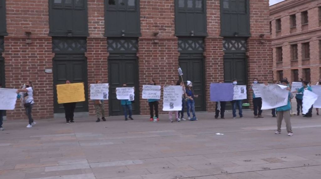 escobas_Protesta