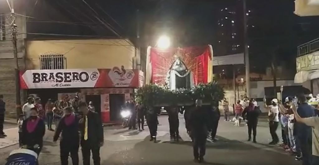 En medio de la pandemia realizan procesión religiosa en Itagüí procesión_itagüí