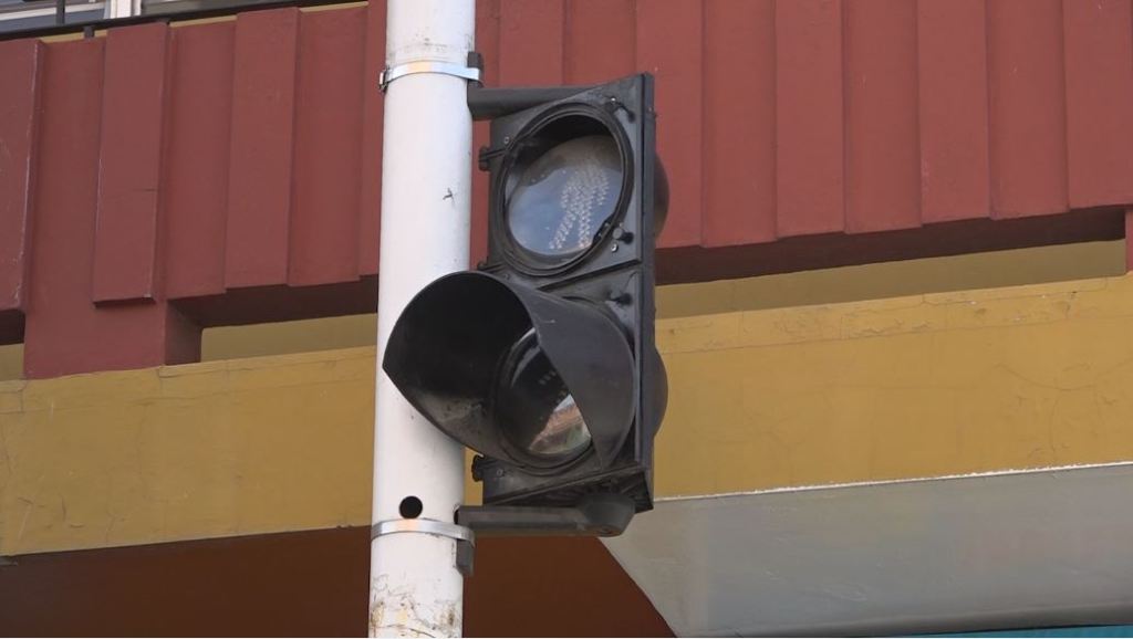 Con tutela buscan que reparen semáforos de Copacabana copacabana_semáfotos