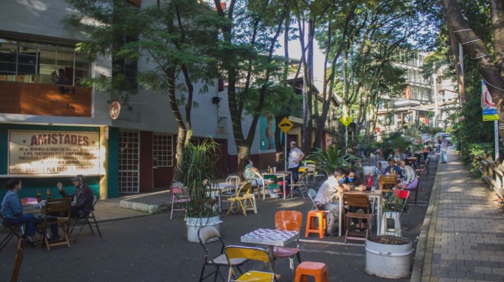 Administración municipal presenta ayudas a comerciantes para apoyar la reactivación espacio_público