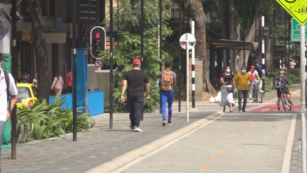 Medellín continúa en meseta alta de contagios de coronavirus medellín_gente_coronavirus