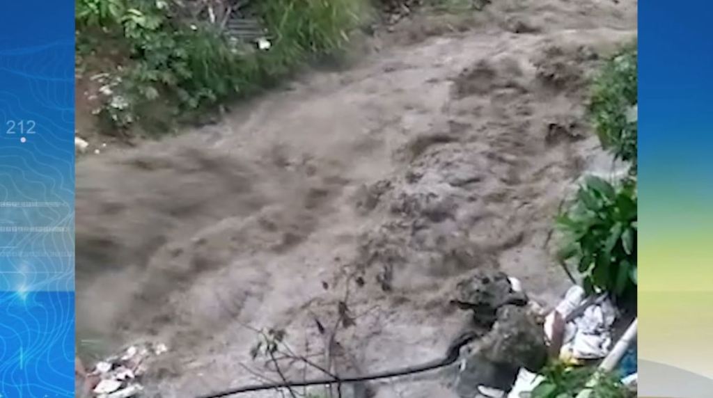 Habitantes del barrio Santander, amenazados por Quebrada La Madera santander_quebrada