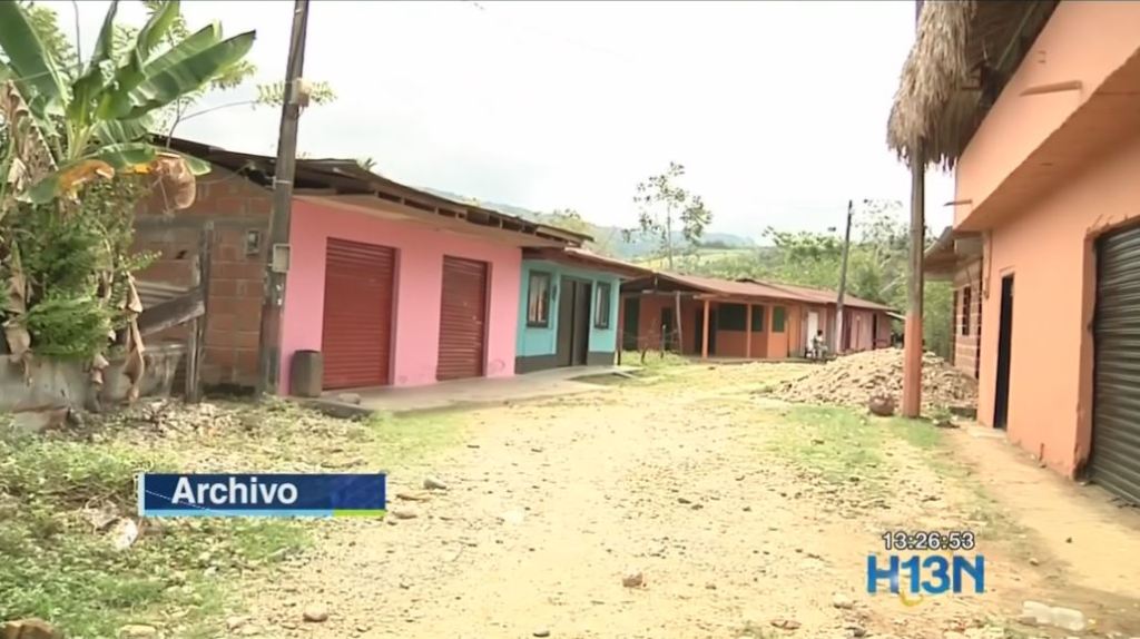 Grupo armado quemó varias casas en vereda de Tarazá tarazá