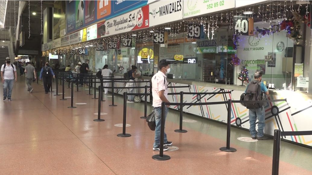 Con tranquilidad avanza la operación de viajeros en las terminales terrestres y aéreas de Medellín bloque movilidad