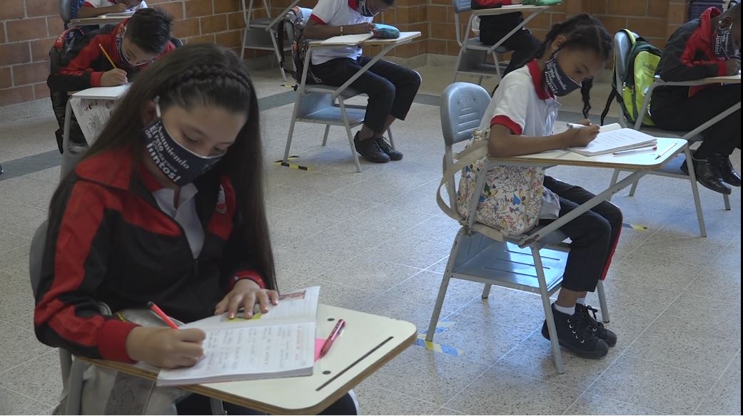 Medellín busca acabar con la deserción escolar para 2021 educacion colegiomayor