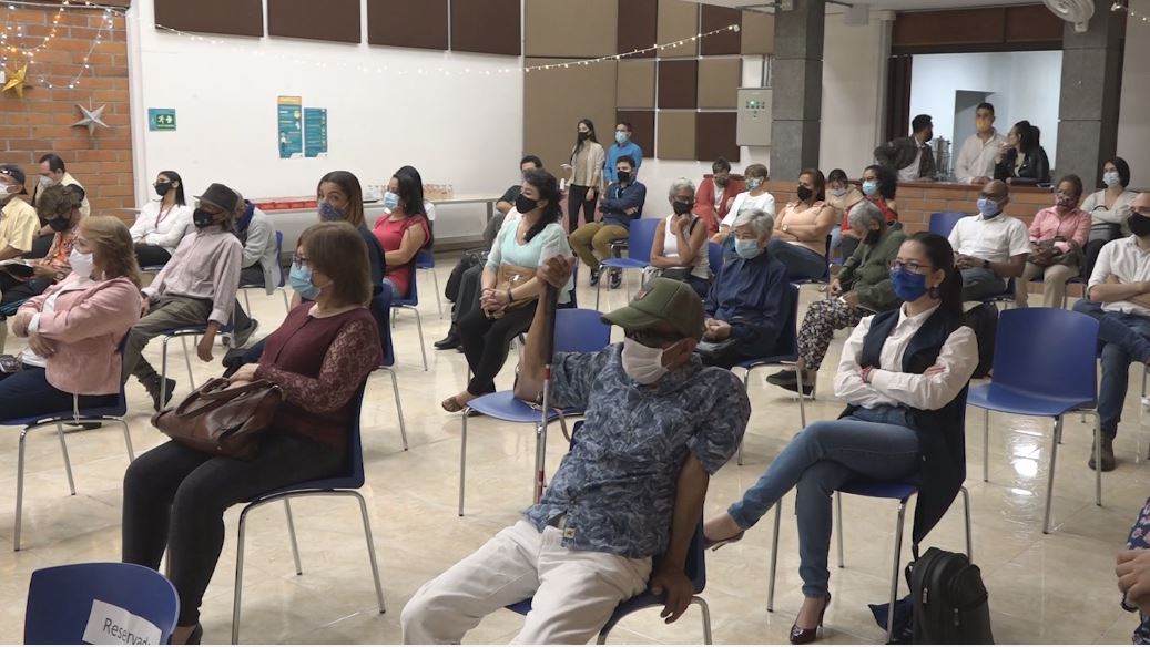 Programa «Familias cuidadoras» busca beneficiar a los adultos mayores familias_cuidadoras