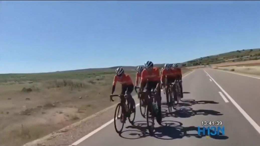 Ciclistas de Colnago entrenarán en los Emiratos Árabes colnago