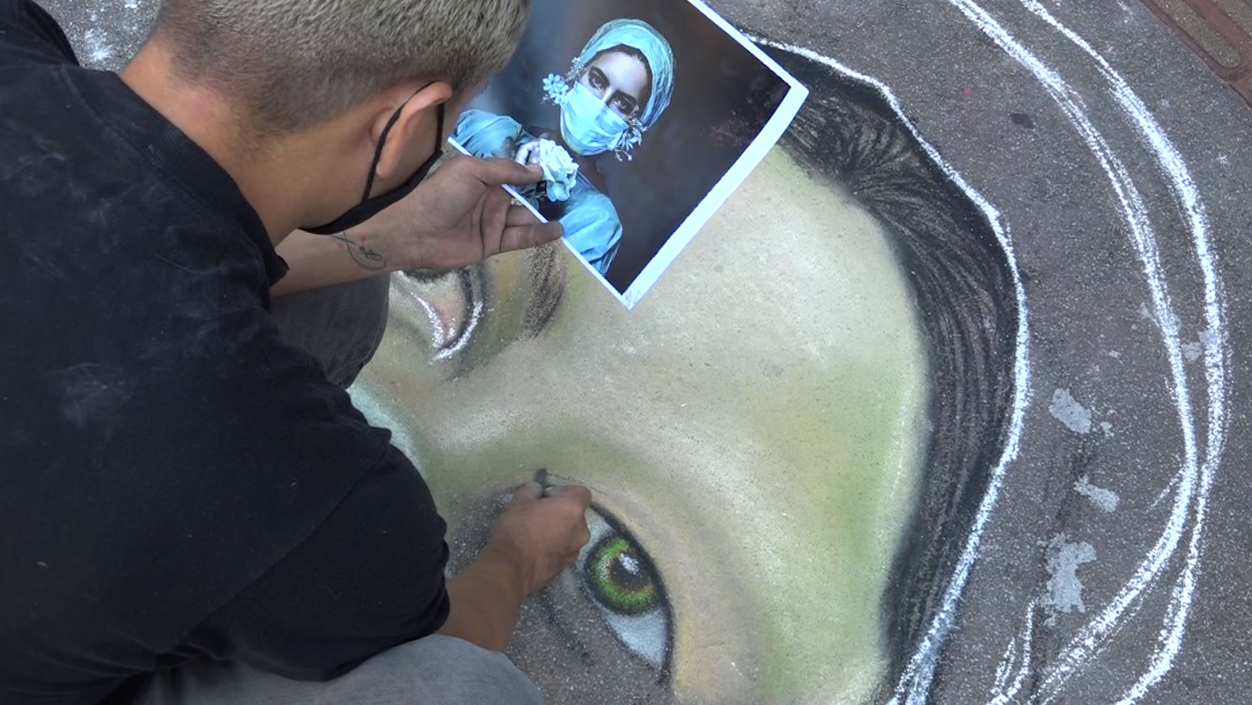 Las calles de Junín se convierten en el lienzo de un maestro de la tiza postre_medicos