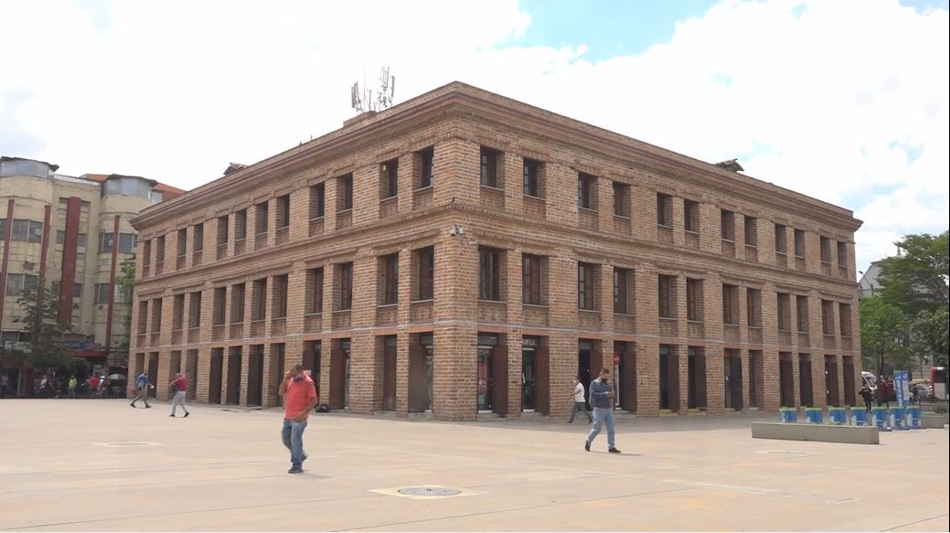 Comfama se va del emblemático edificio Vásquez y llega la Secretaría de Cultura de Medellín vasquez