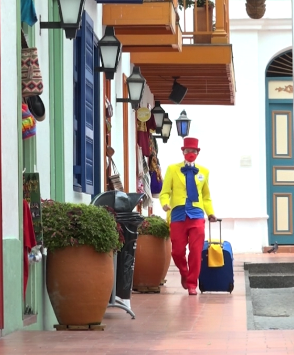 Disfrute en El Postre de arte, expresión corporal y humor