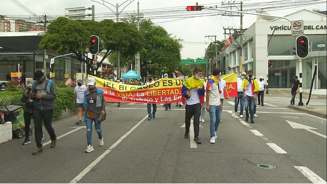 En Medellín hubo marcha contra los bloqueos y el vandalismo marcha pacifica
