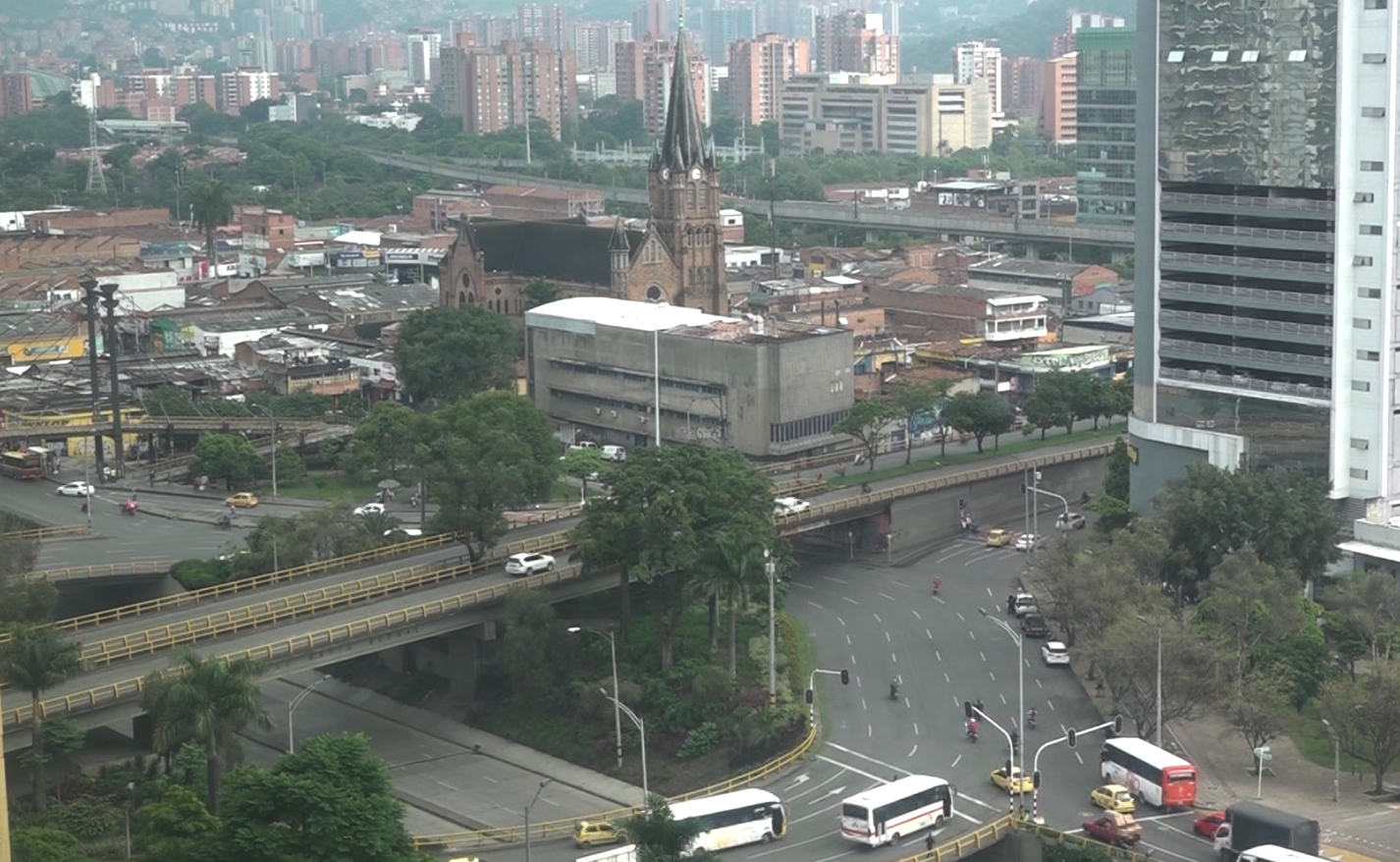Alcaldes del Valle de Aburrá proponen diferentes medidas para implementar el pico y placa ALCALDES