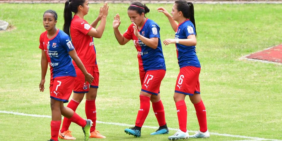 dim femenino deportes