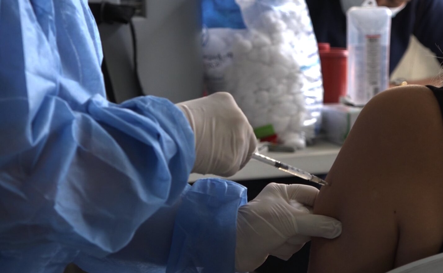 Medellín declara emergencia por falta de vacunas contra el coronavirus secretaria salud medellin
