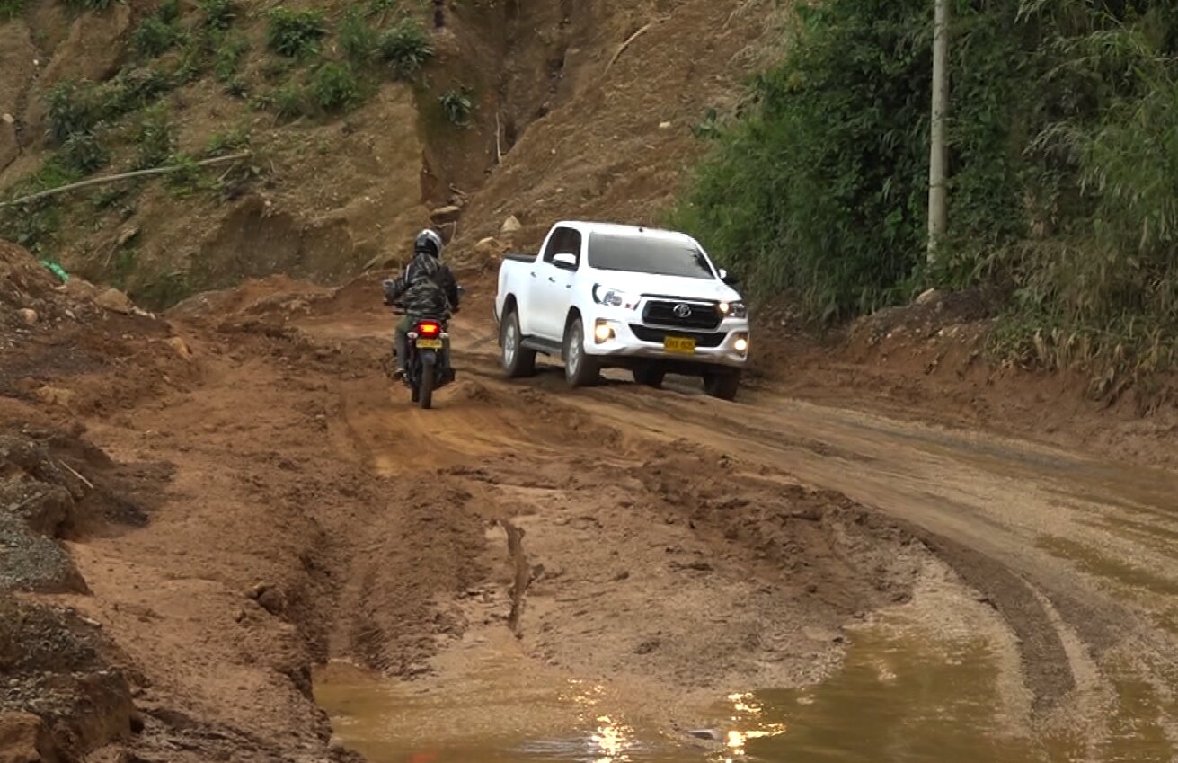 Cierre total en vía Liborina-Sabanalarga por deslizamiento vias antioquia lluvias