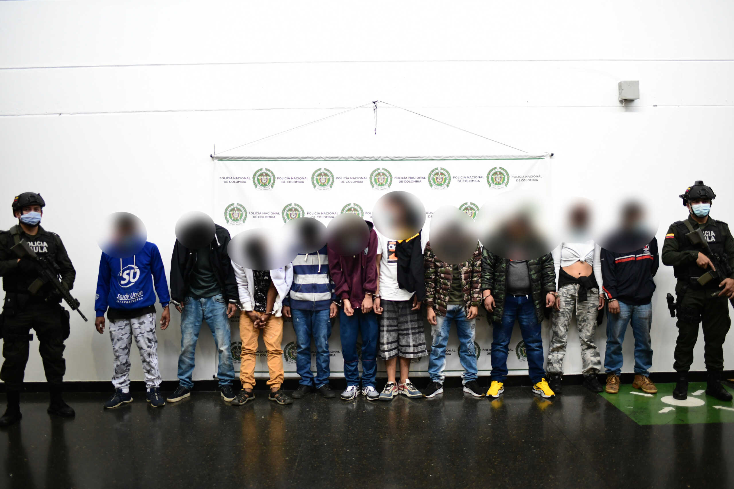 policia metro 1 scaled