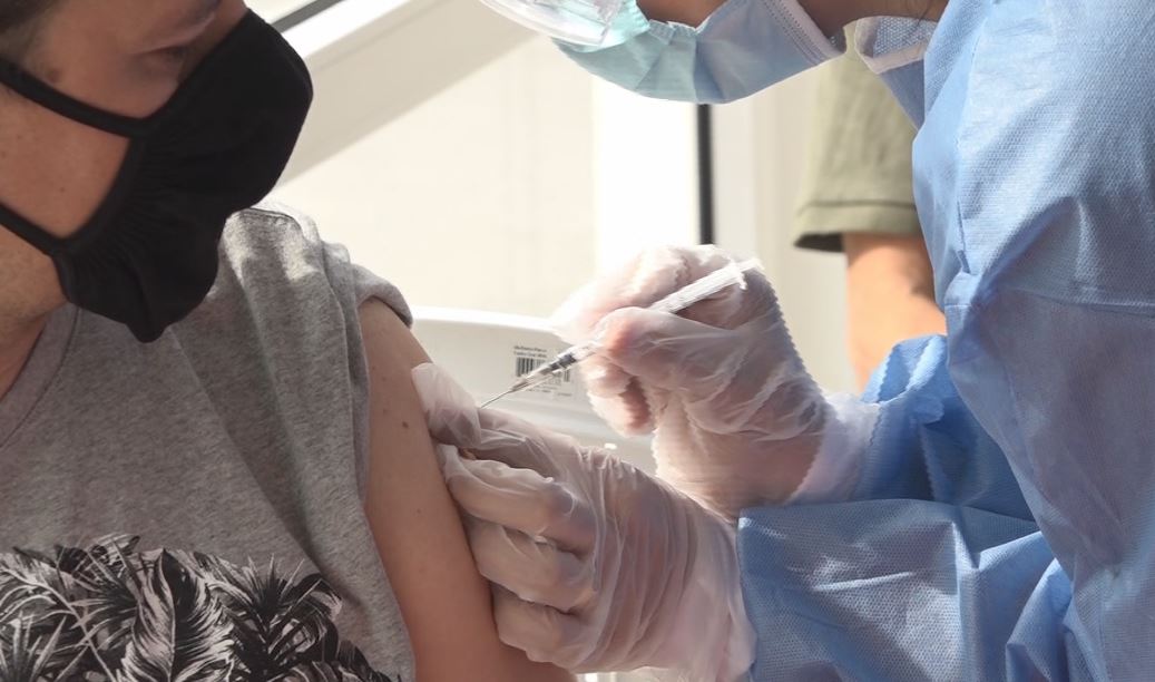 Disponibilidad de primeras y segundas dosis de vacunación vacunacion medellin antioquia