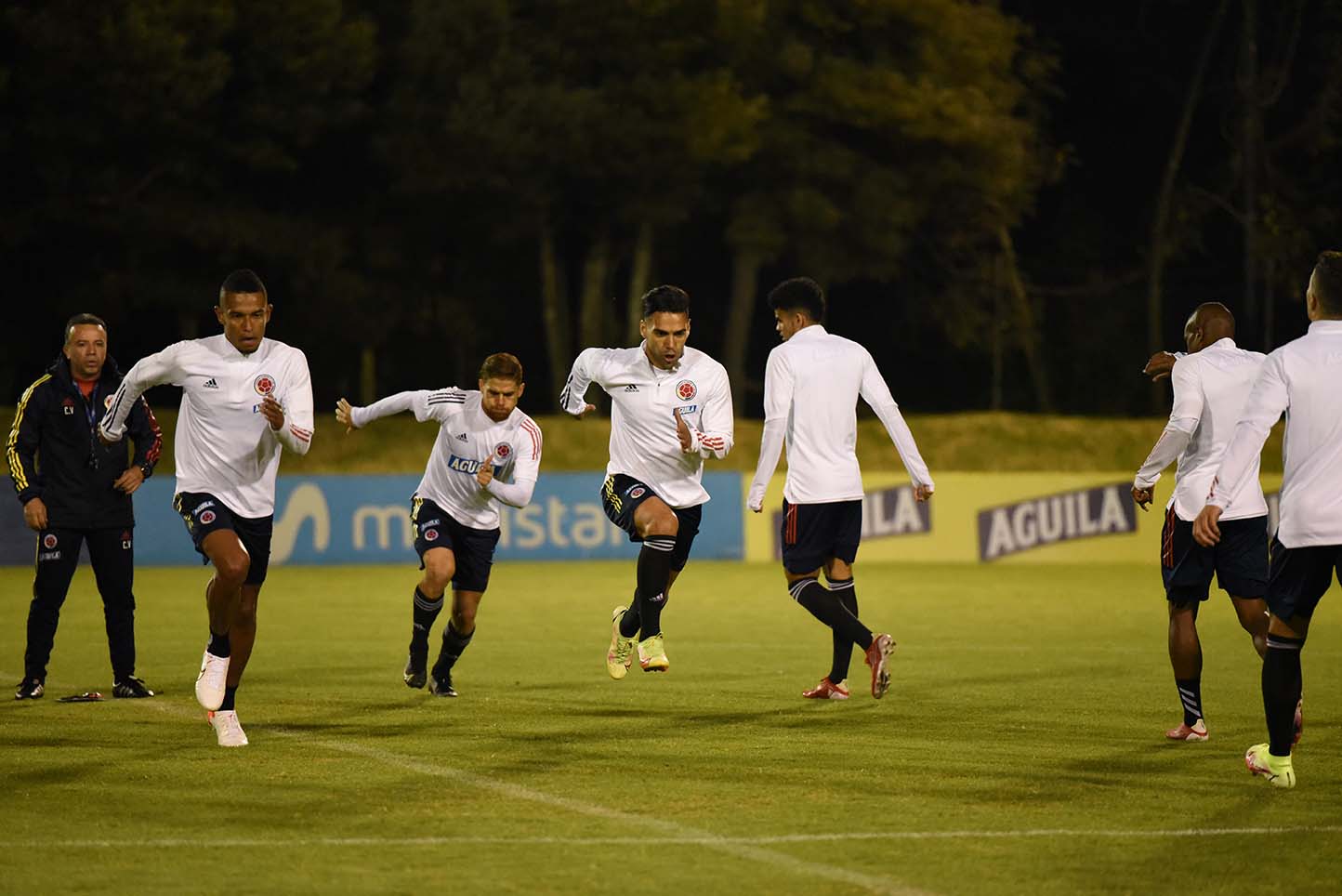 Colombia viaja a Uruguay sin Miguel Ángel Borja Kevin Mier