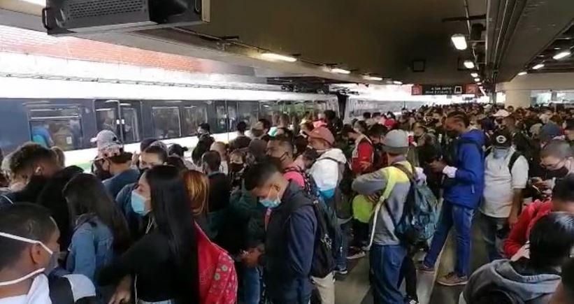 Por impaciencia, suspenden servicio del Metro durante tres horas metro cierre