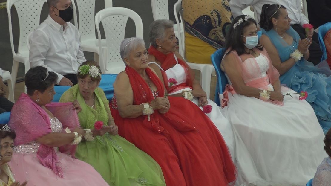 quinceaneras mujeres