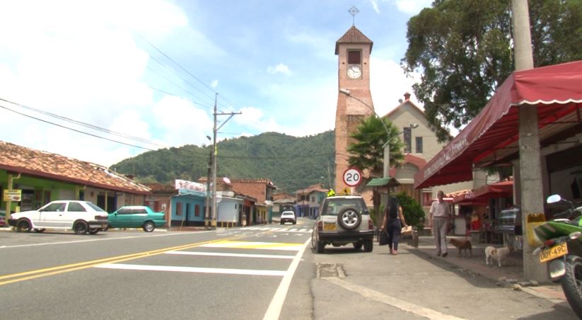 Nueva sala de odontología en Bolombolo benefia a 4.500 habitantes.