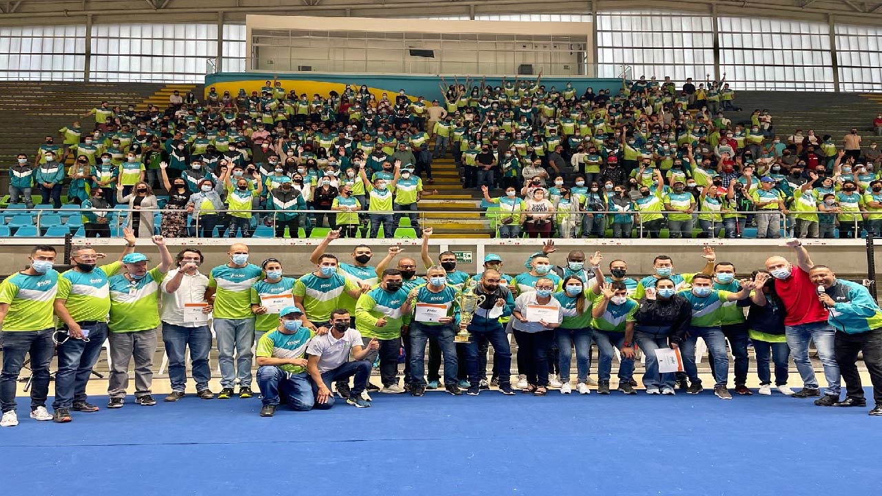 Inder de Medellín rindió homenaje a campeones departamentales departamentales