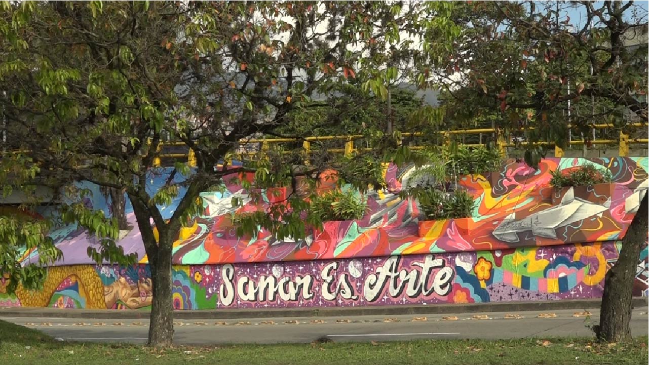 Punto Cero adornó con grafitis su intercambio vial Punto Cero