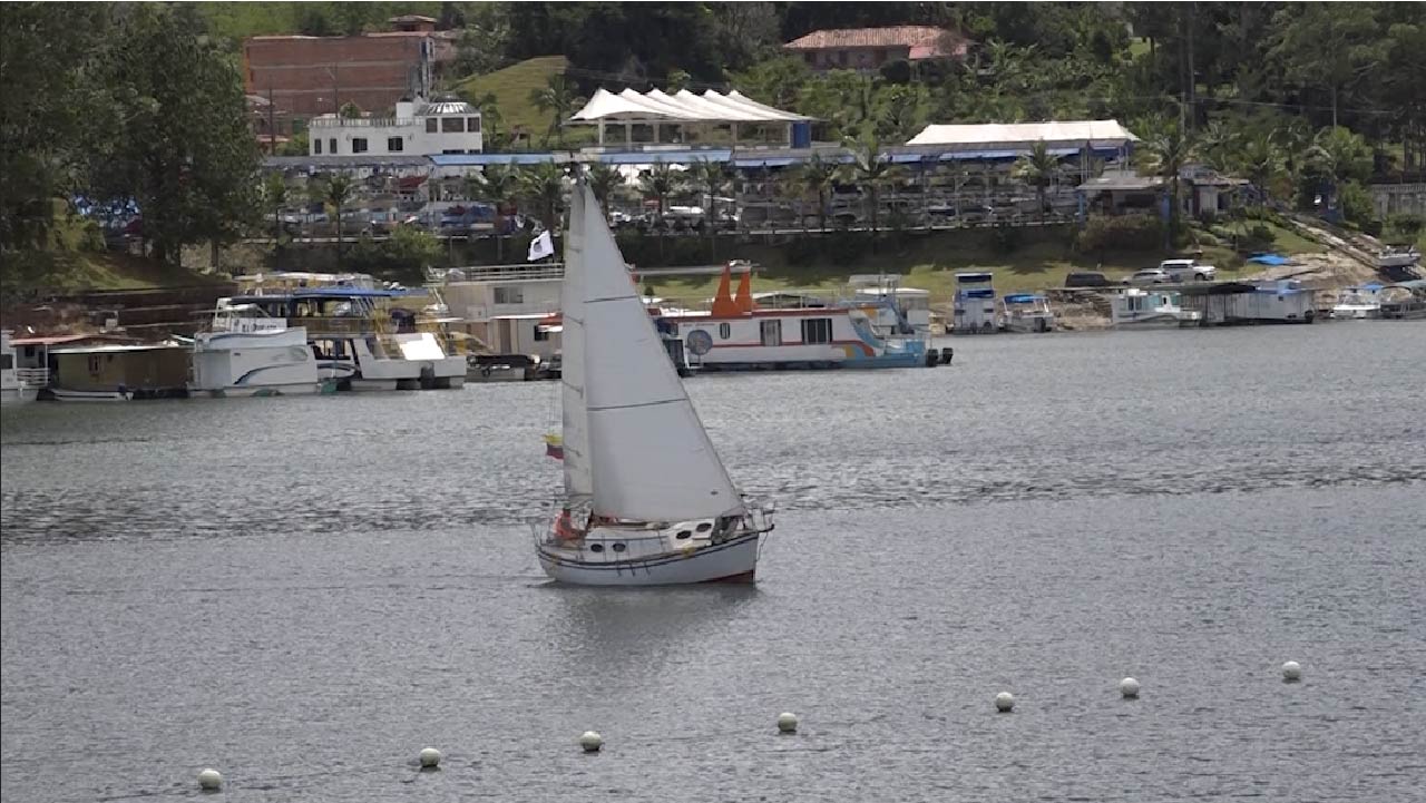 Empresa de Guatapé, única que cumple seguridad fluvial Empresa de Guatapé