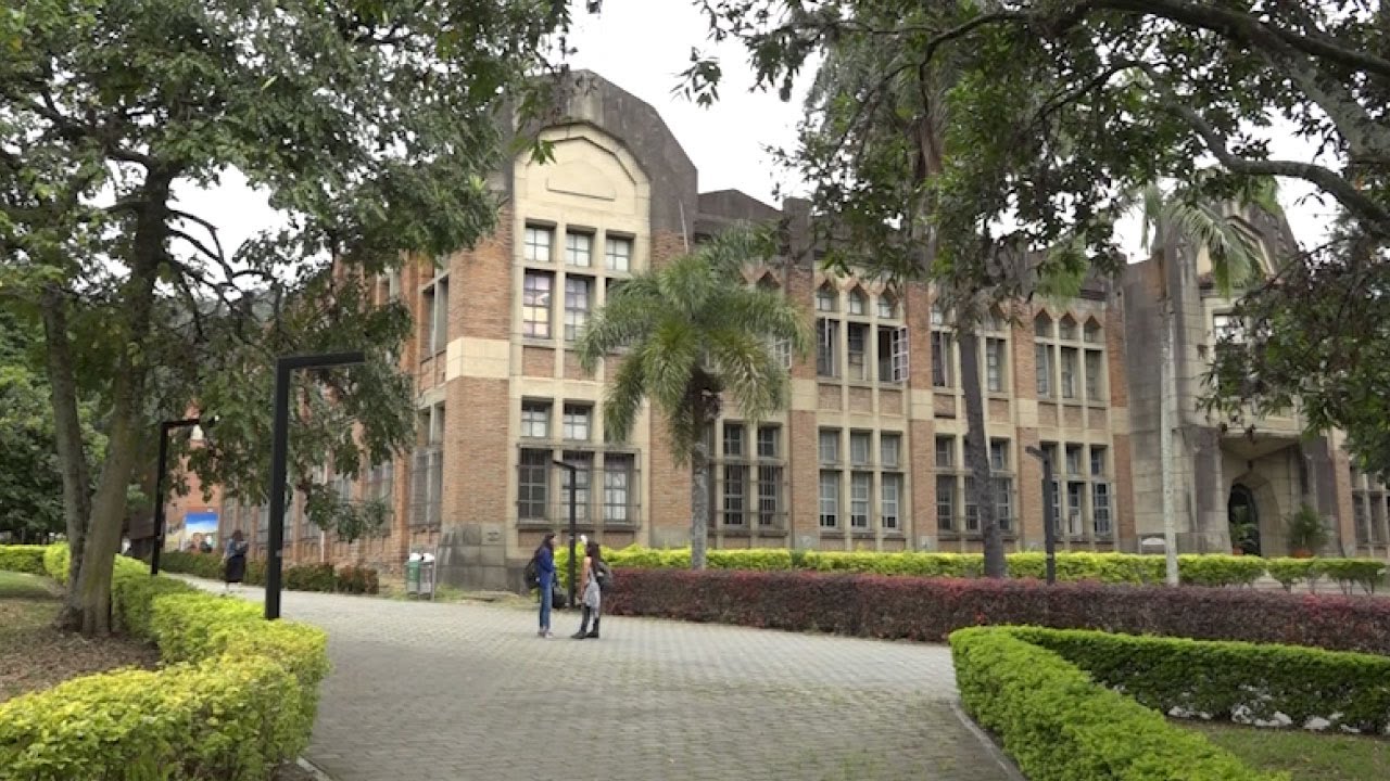 Universidad Nacional
