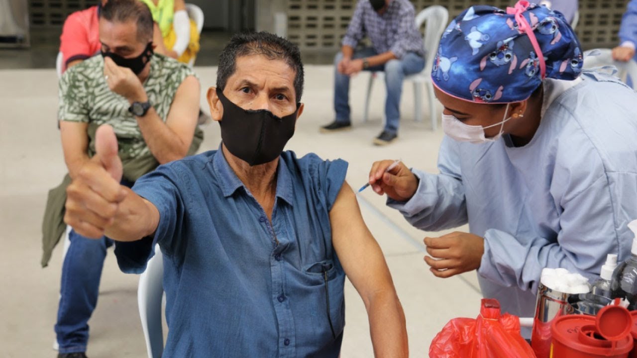 Alcaldía abrió cuatro puntos de vacunación en Medellín vacunación